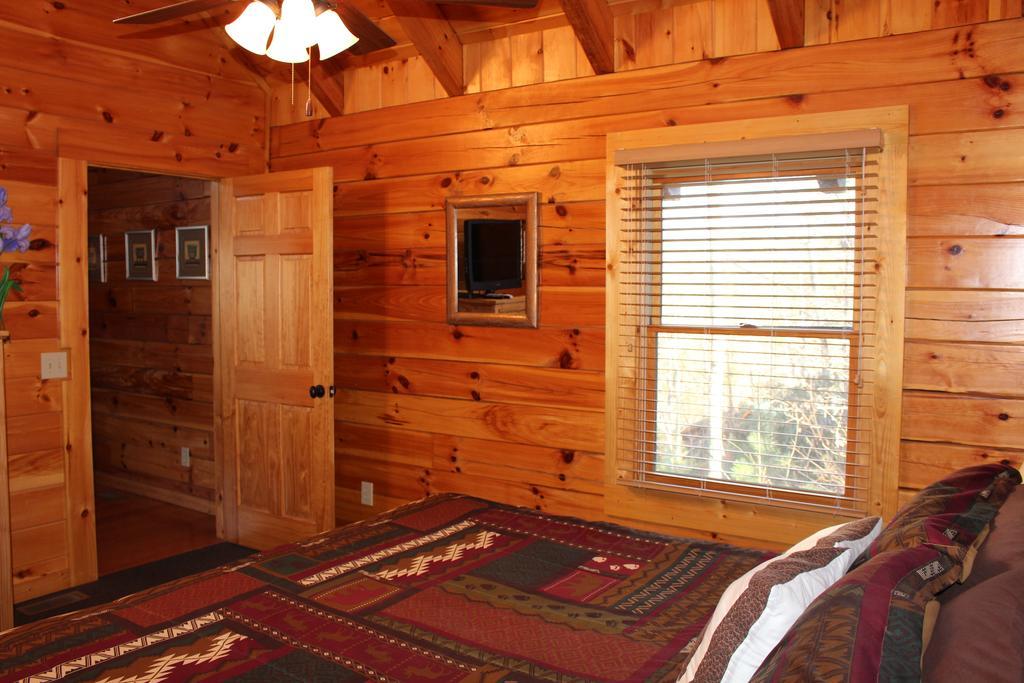 Knotty By Nature Gatlinburg Quarto foto